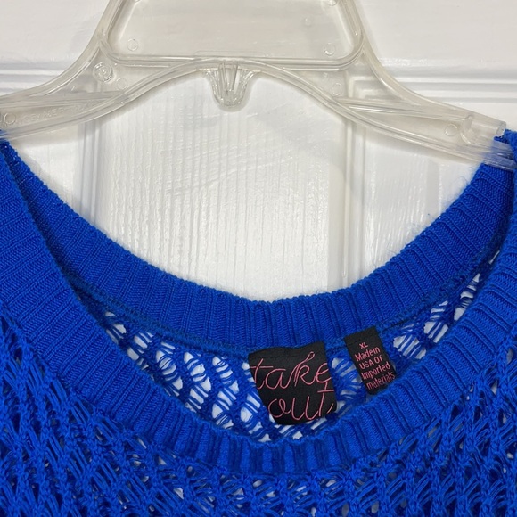 Crochet Cold shoulder top - Picture 3 of 5